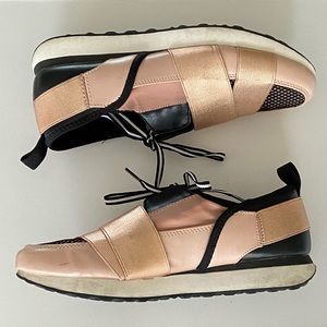 A New Day Sneakers! GENTLY WORN! Adorable!